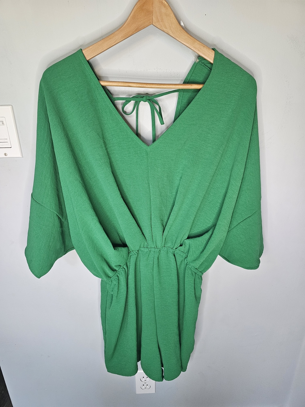 NWT GeeGee Green Batwing Romper Tie Back Smocked Waist Size M